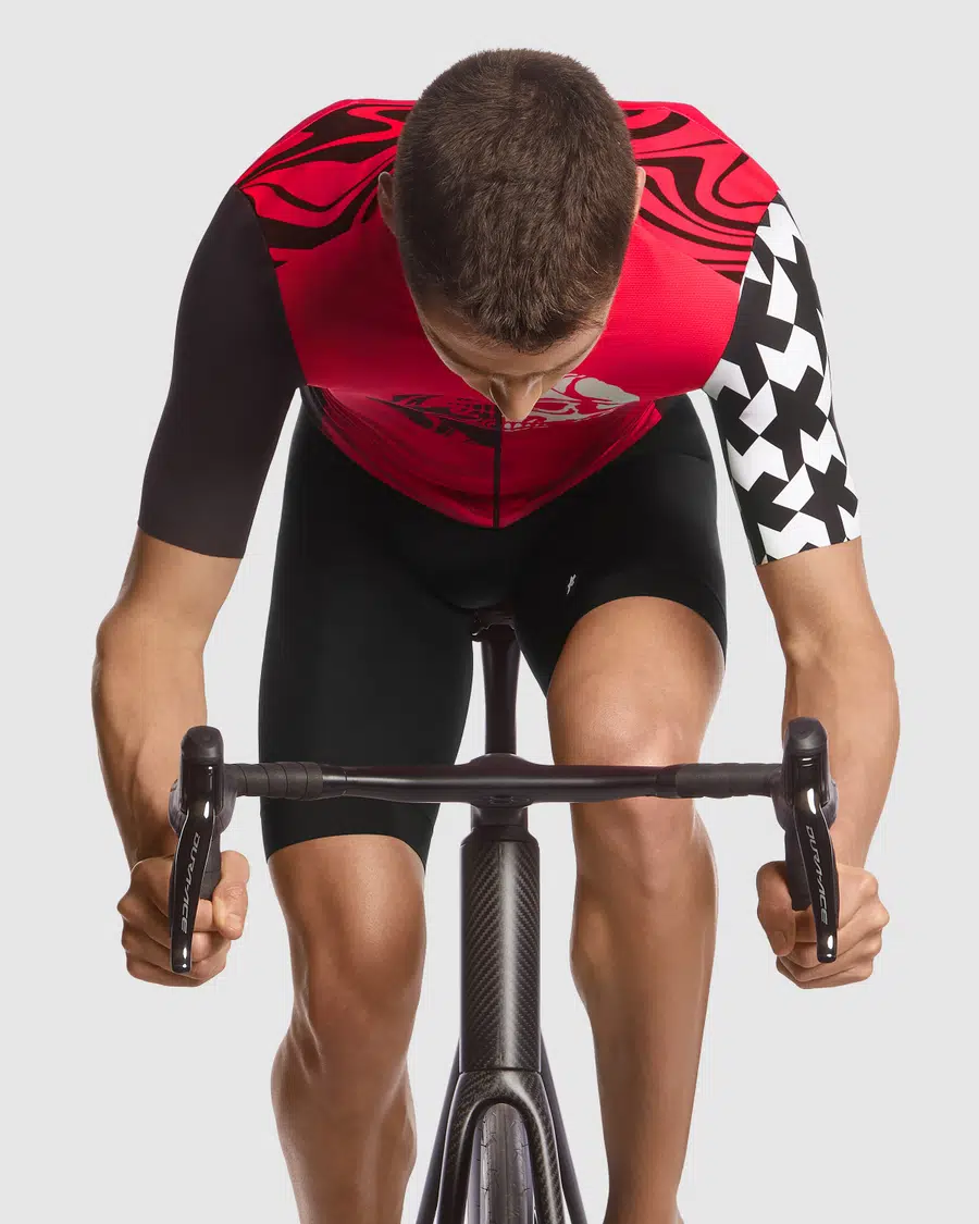 ASSOS Equipe RS Forma S9 Targa Speed Club 2023 – Aerodinamik & Hızlı